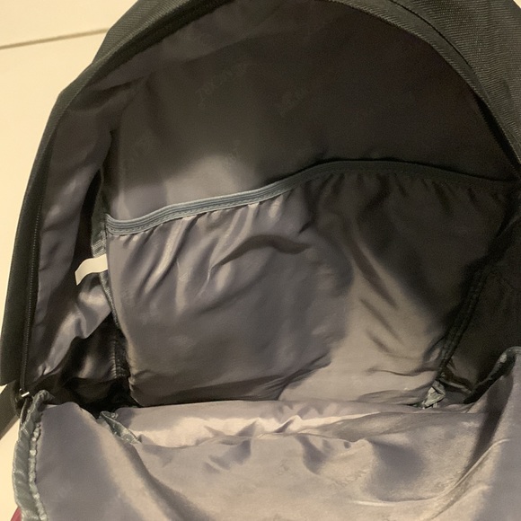 Stranger Things backpack 🎒 - Picture 4 of 9